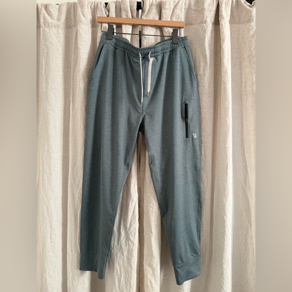 Vuori Men's Blue Jogger Pants